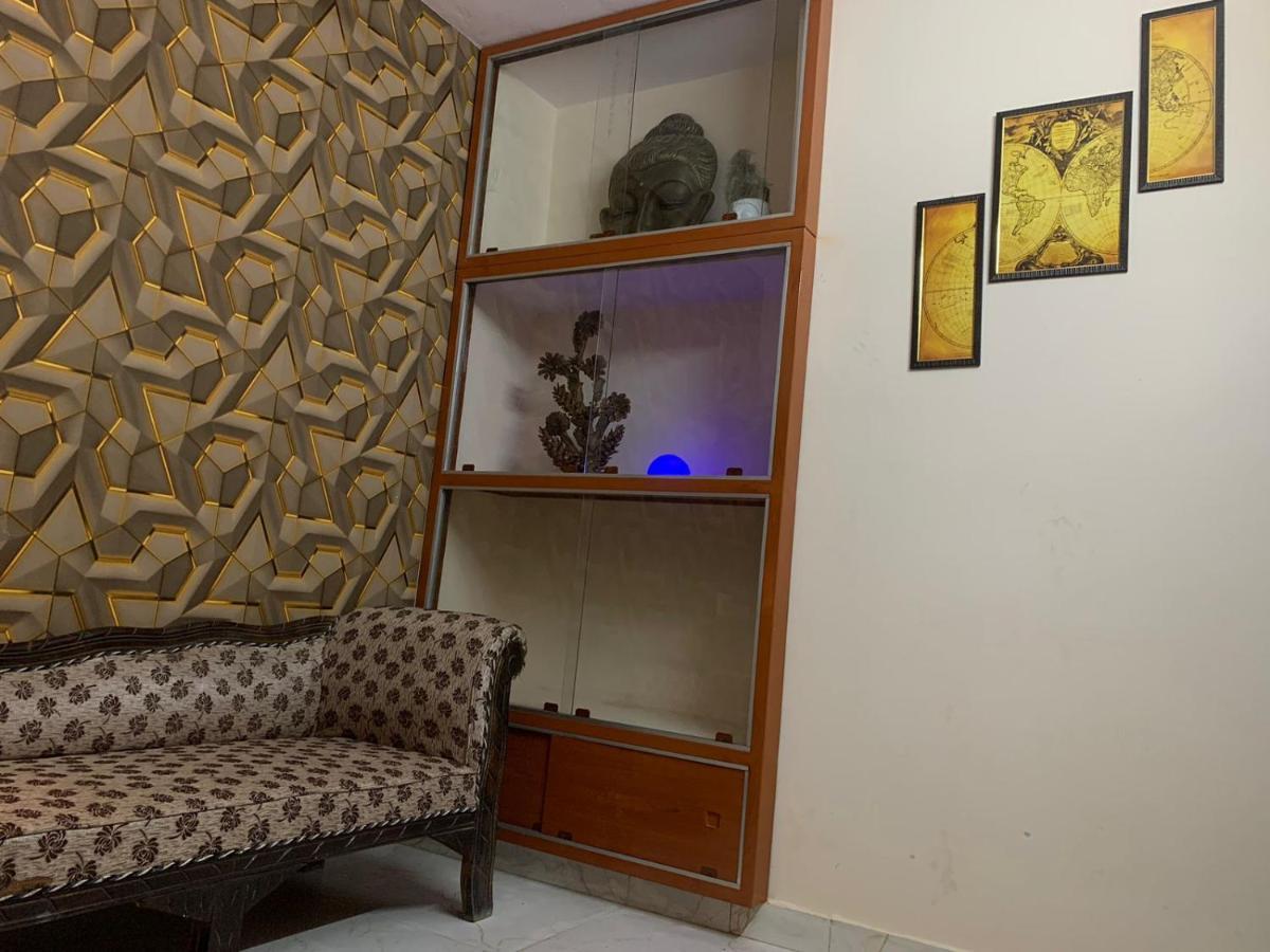 Privyrooms Gorakhpur Luaran gambar