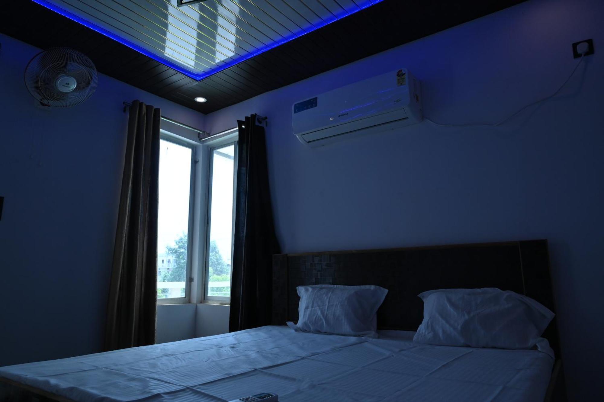 Privyrooms Gorakhpur Luaran gambar