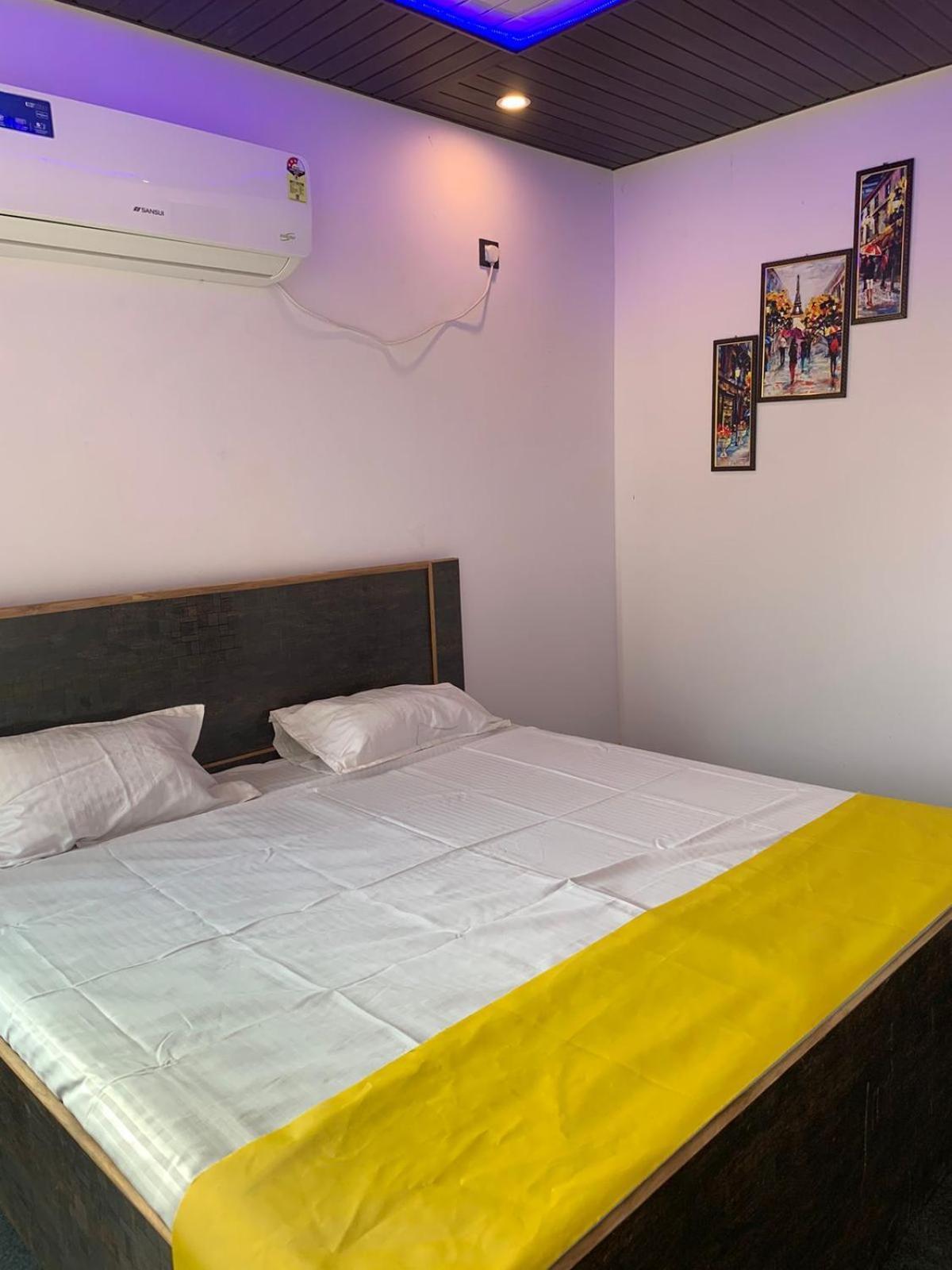 Privyrooms Gorakhpur Luaran gambar