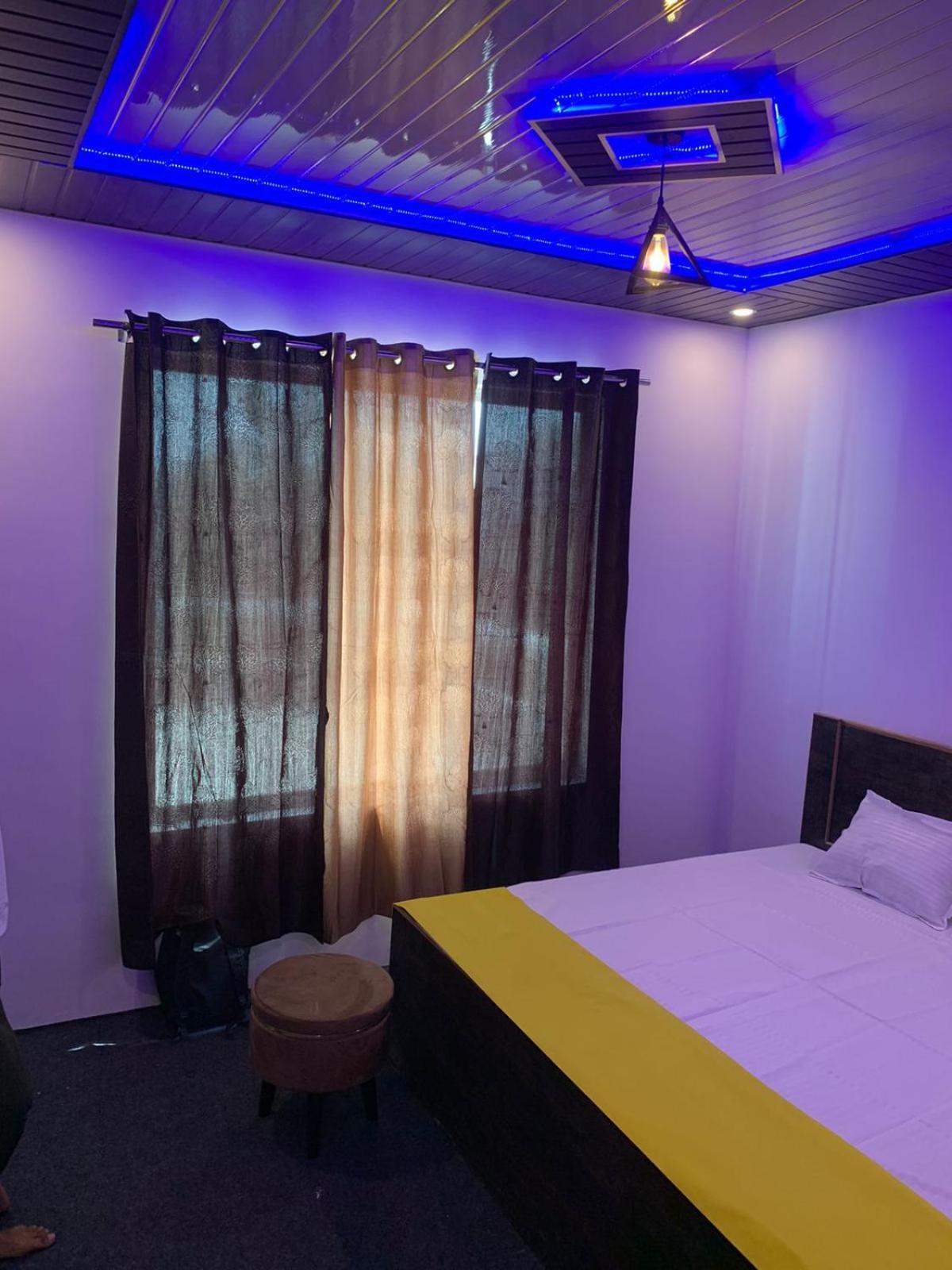 Privyrooms Gorakhpur Luaran gambar